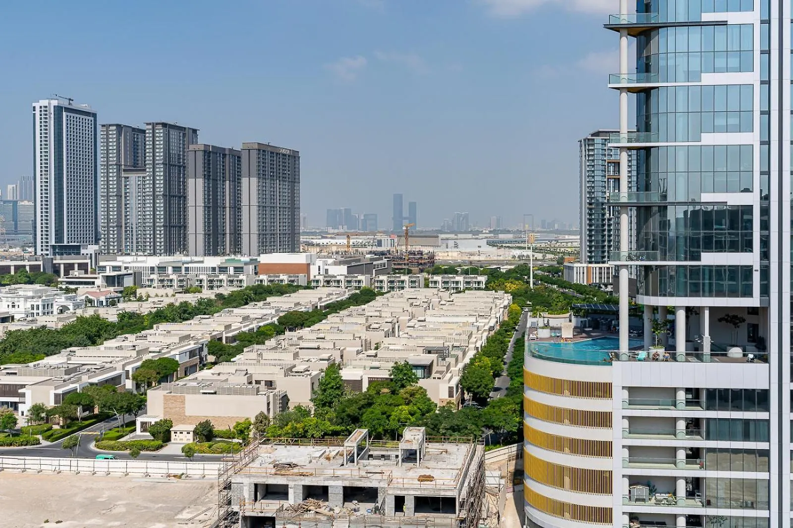 Studio Apartment Near Al Quoz Pond Park Dubai