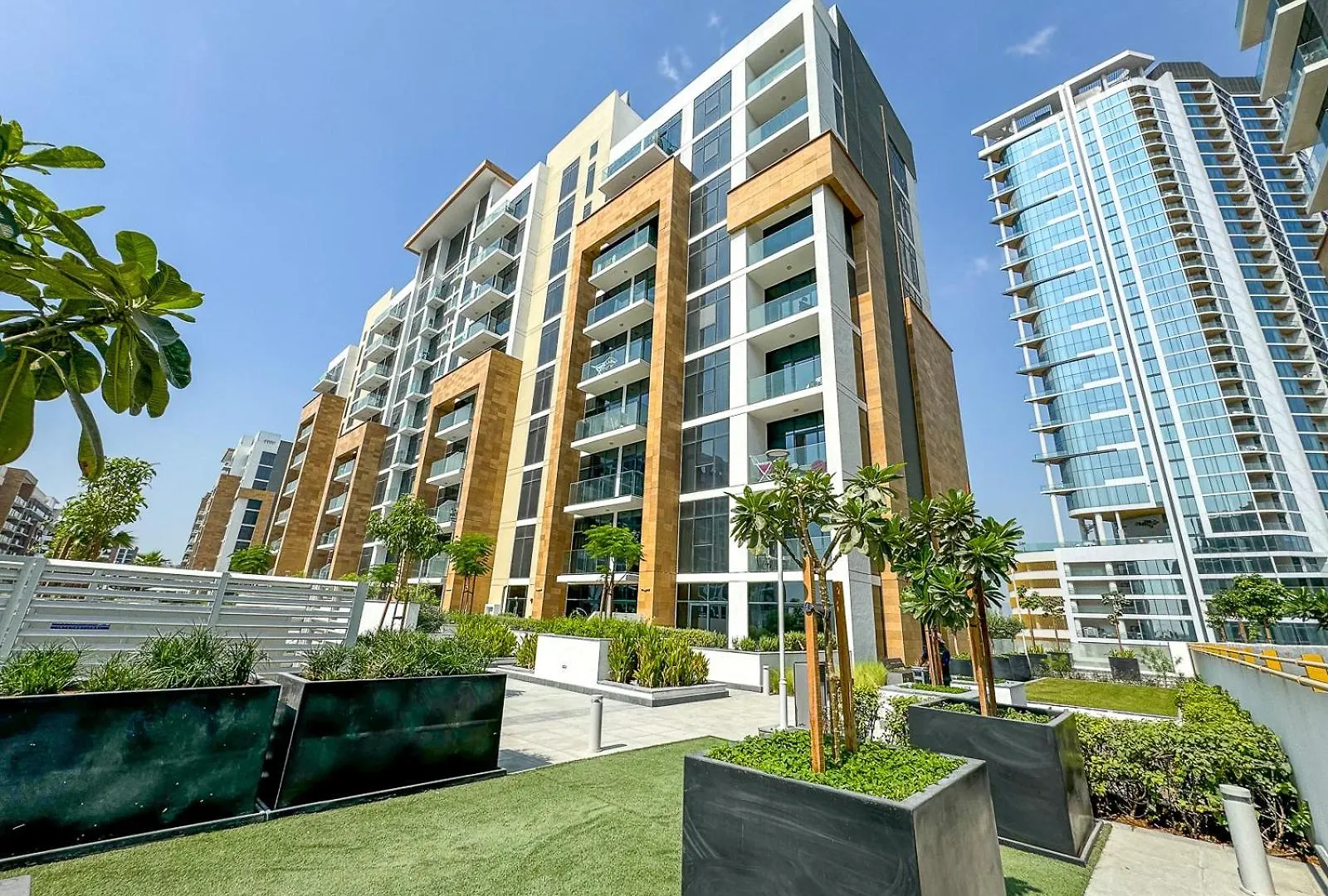 Studio Apartment Near Al Quoz Pond Park Dubai United Arab Emirates